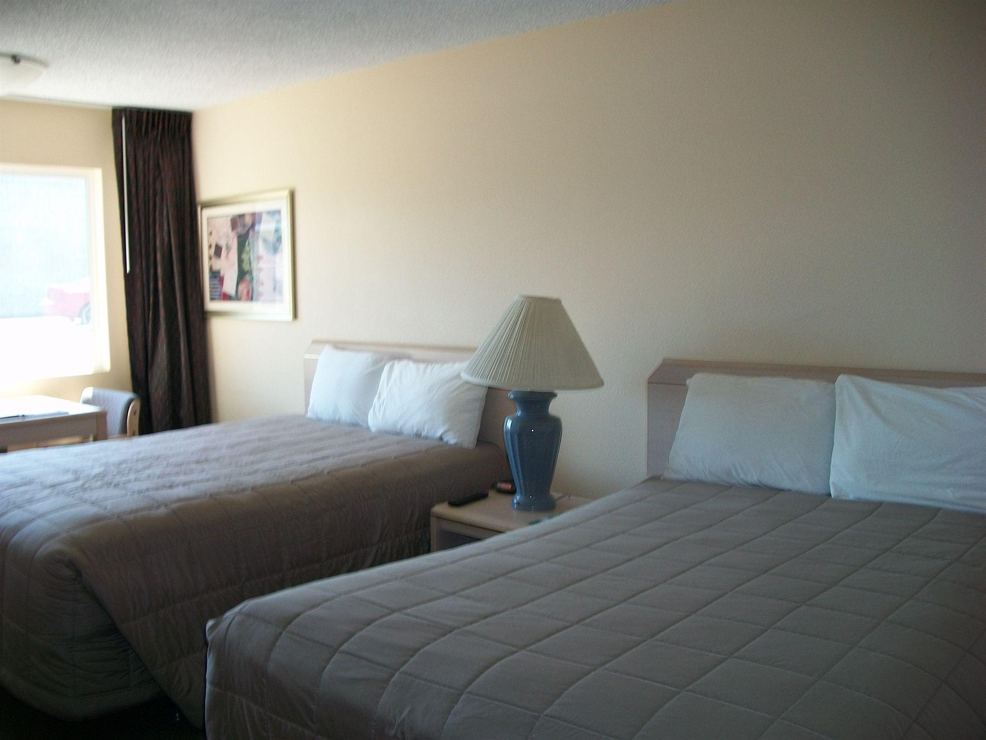 Guesthouse Inn & Suites Eugene/Springfield Exterior photo