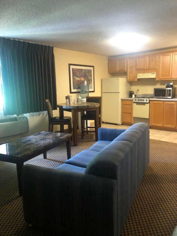 Guesthouse Inn & Suites Eugene/Springfield Exterior photo